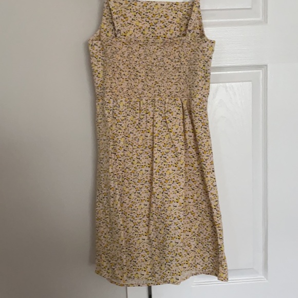 Old Navy Ditsy Floral Linen-Blend Fit - Picture 3 of 4